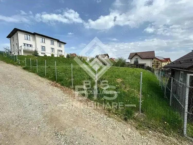 Teren Intravilan 5,5 Arii - Sigmir - 1