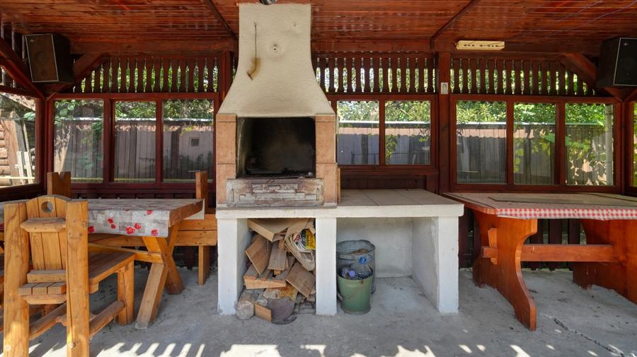 Covasna, casa cu structura deosebita, curte generoasa, dependinte foarte utile! - 12