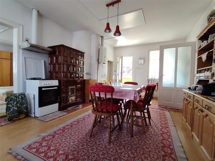 Casă cu 3 camere cu Teren 624 Mp în Central
