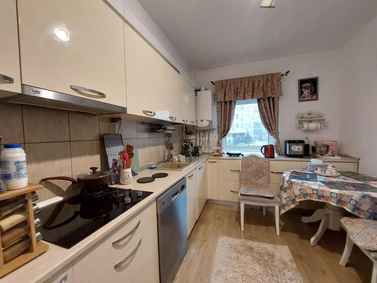 3 CAMERE  |  COMPOZITORI  | CONSTANTA - 11