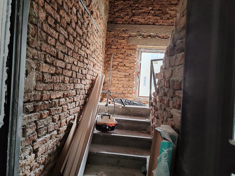 Casa 3 camere renovata zona Sprenghi - 13