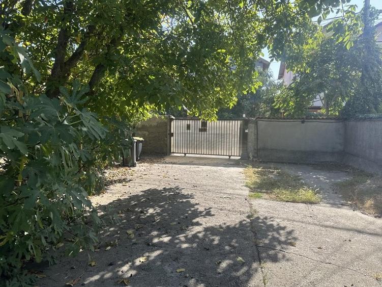 Imobil langa Cora, sos. Alexandriei, P+1+ M, 345mp, anexe 240mp, curte 2450mp - 25