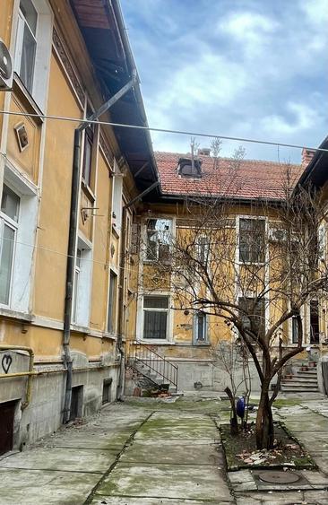 Garsoniera superba cu centrala proprie in cladire fara risc seismic - 10