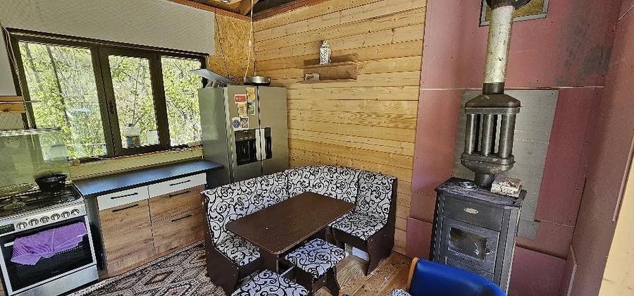 Casă cu 1 camere cu Teren 19000 Mp în Groș