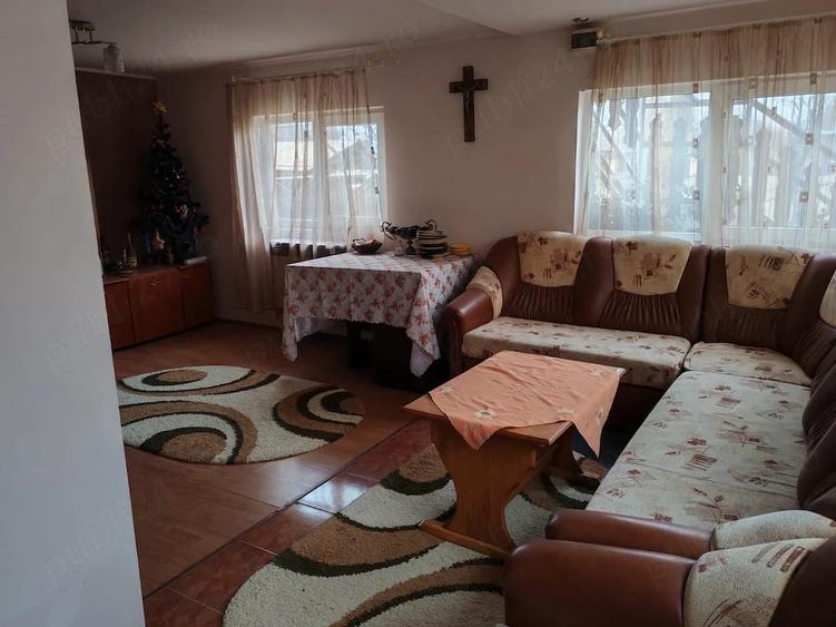 Casă cu 2 camere cu Teren 2600 Mp în Dărmănești