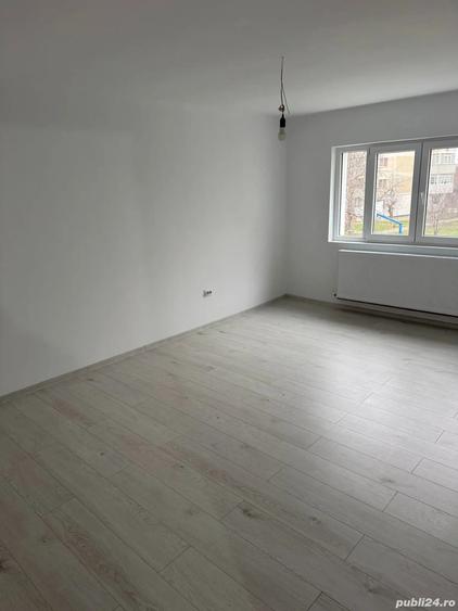 apartament 2 camere, decomandat, etajul 1, zona Mal - 7