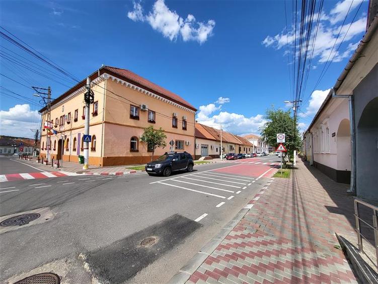 Vanzare spatiu comercial, Ghimbav, Central langa Primarie, vitrina - 25