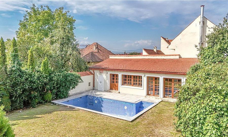 Casa saseasca cu teren generos - 2