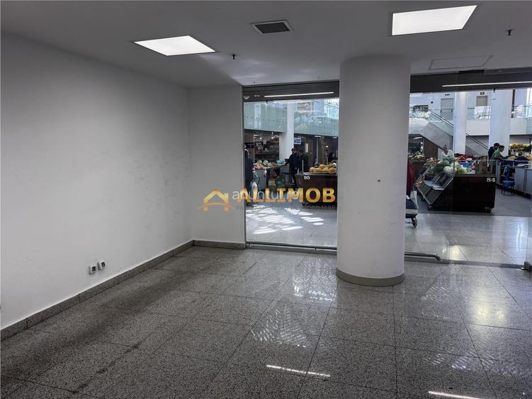 Piata Sudului, spatiu comercial