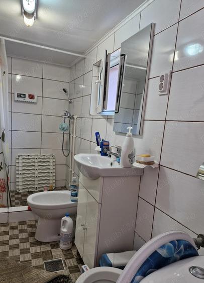 Casa de vanzare 81 mp cu teren 1455 mp intravilan si teren extravilan de 2200 mp - 1