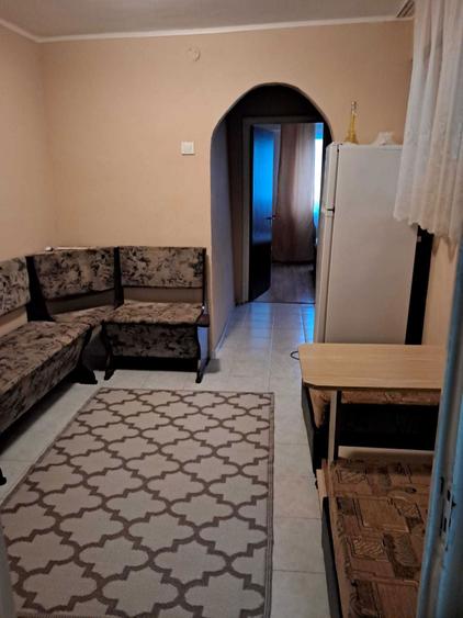 Inchiriez apartament 2 camere, zona Dristor - 3