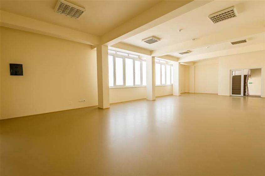 Edificu: Birouri, Centru medical/ comercial acces facil, componenta si dotari ap - 25