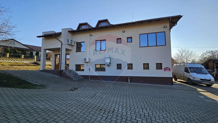 Complex comercial-cofetărie, patiserie pitzerie- Udești, Suceava - 1