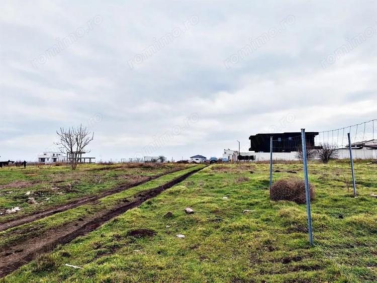 Teren intravilan - 630 mp cu deschidere de 20 ml - 1