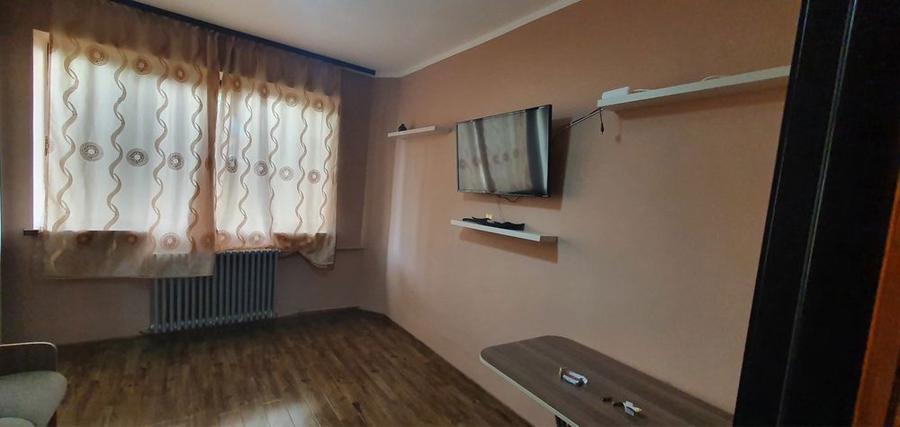 Inchiriez garsoniera! - 4