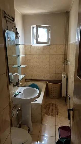 Se vinde 2 camere - 2