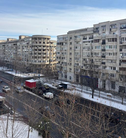 Locatie exceptionala in centru,DECEBAL,stradal,monolit,vedere bulevard,pe sud - 1