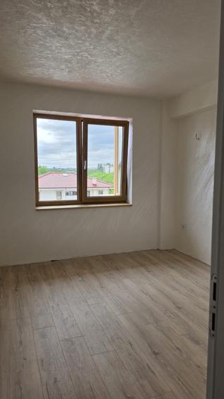 Apartament cu 3 camere decomandat în Sălăjan