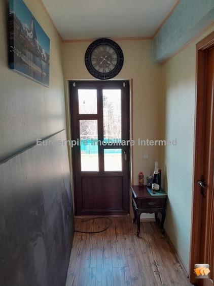 Vilă de vânzare cu 5 camere, regim de înălțime P+1 zona - 10