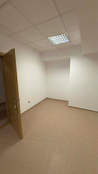 Spati depozitate /birou Rin Grand et 2 , 50 mp - 5