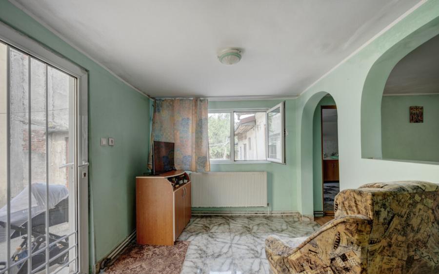 CHIAJNA - CASA RENOVABILA 129 MP, LOT 690 MP! - 2