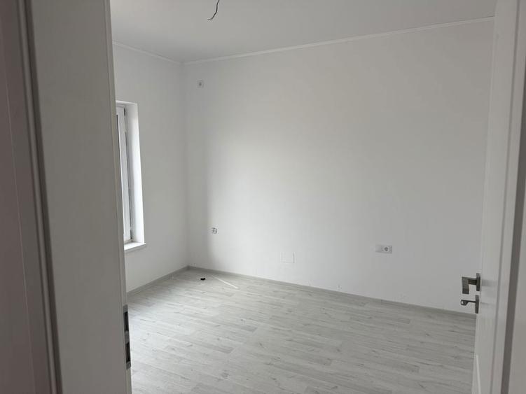 Proprietar, vand casa , regim de inaltime Parter, zona Damila ! - 5