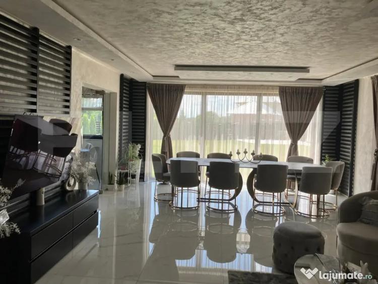 Casă cu 7 camere cu Teren 1440 Mp în Uriu