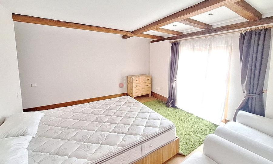 Casa saseasca cu teren generos - 7