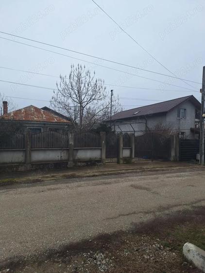 Vand gospodarie formata din 2 case in Peris langa Balotesti - 1