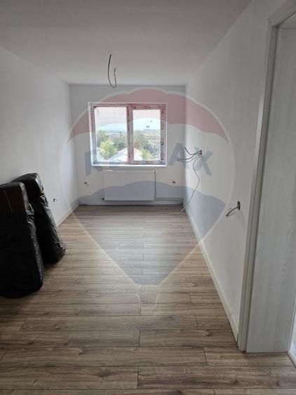 Apartament cu 2 camere de vanzare in zona Orasul de Jos - 9