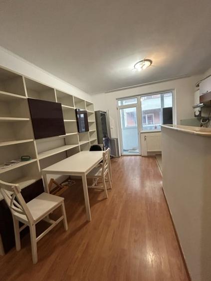 Apartament cu 3 camere, 60 mp, parcare, balcon, zona Eroilor - 2
