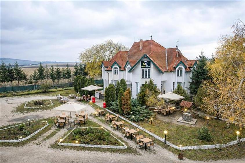 FILM! Potential Imobiliar remarcabil, recomandat domeniului Petrolier & HoReCa, - 1