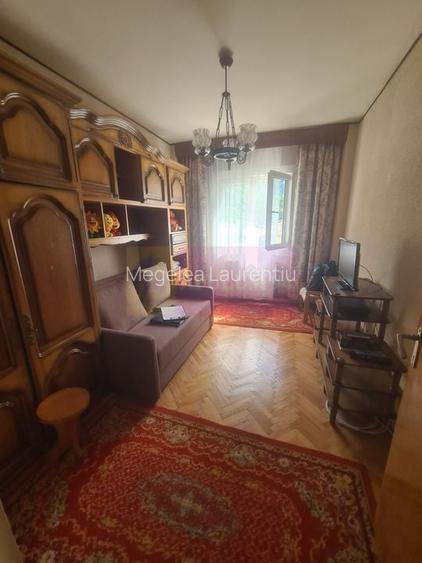 Apartament cu 3 camere decomandat în Malul Spitalului Apartament cu 3 camere decomandat în Malul Spitalului