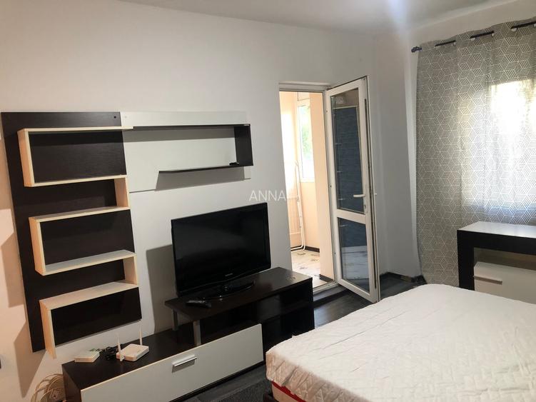 1 MAI - Banu Manta Irisa, 10 min pe jos de  Metrou Victoriei Aviatorilor