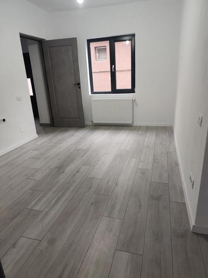 casa de vanzare in Deta - 5
