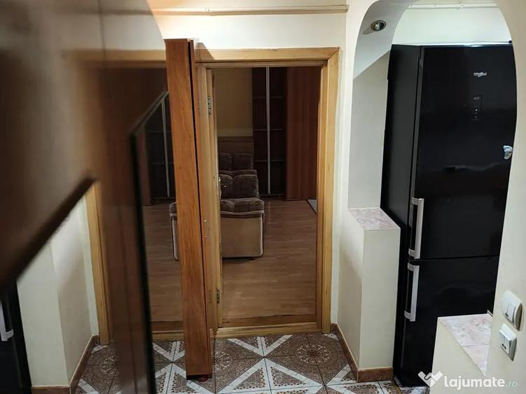 Inchiriez apartament 2 camere central - 1