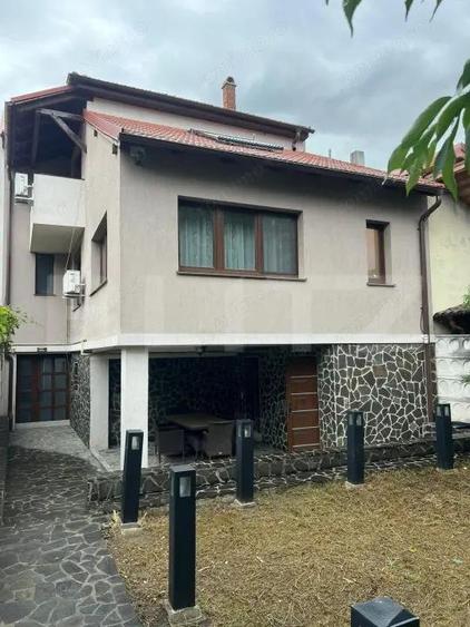 Casa 3 dormitoare, 200 mp, zona Semicentral - 1