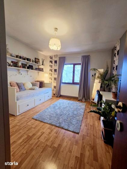 Casă cu 4 camere cu Teren 370 Mp în Dobroești