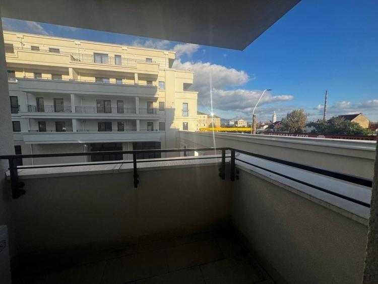 Închiriere apartament Minerilor ,2 camere etaj 1 ,loc de parcare inclus - 2