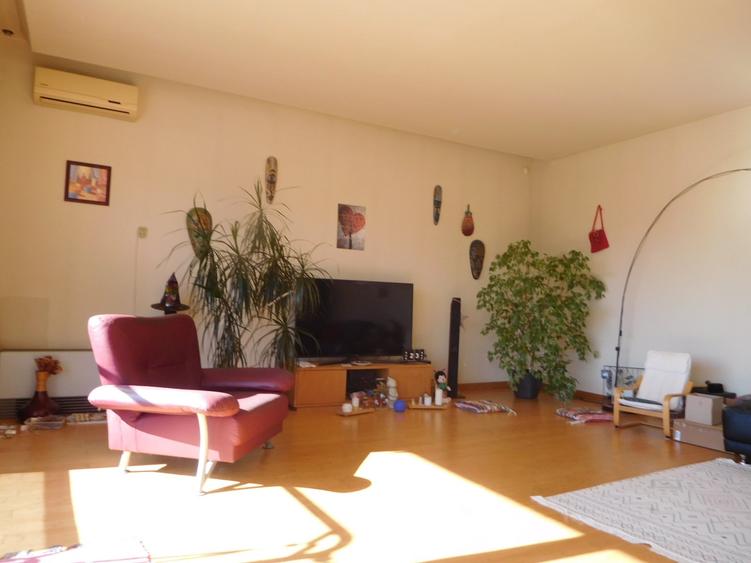 casa spatioasa cu o panorama excelenta - 6