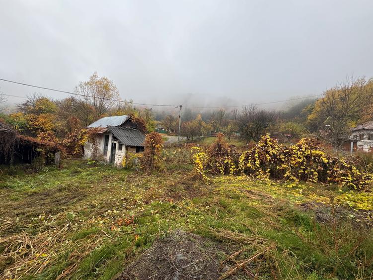 Teren intravilan - 2