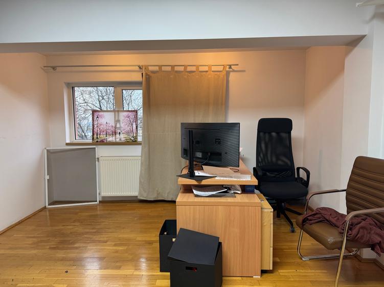 Duplex 350 mp/terasa/sauna/5 dormitoare la inchiriat - 9