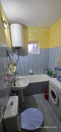 Apartament 4 camere zona Peco Cristal, str.Savenilor - 9