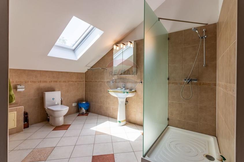 Vila 8 camere si 1.000 mp de teren in Corbeanca - 10