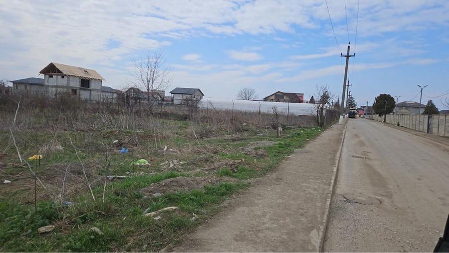 Teren 1300m-Stefanestii de Jos - 1