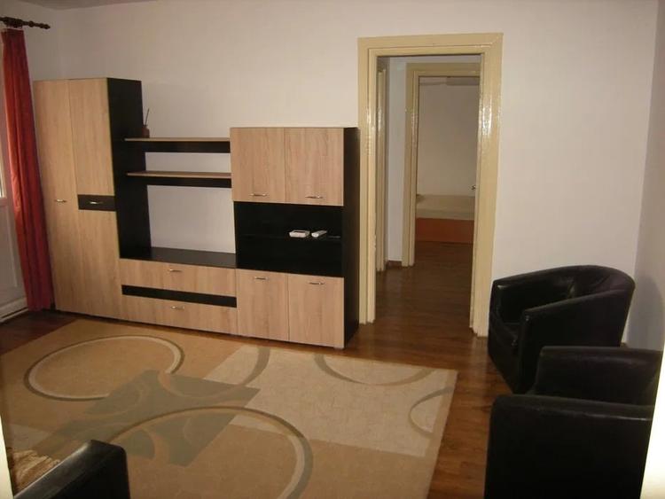 Apartament cu 2 camere, etajul 3/4, zona Podu Ros-Odeon - 1