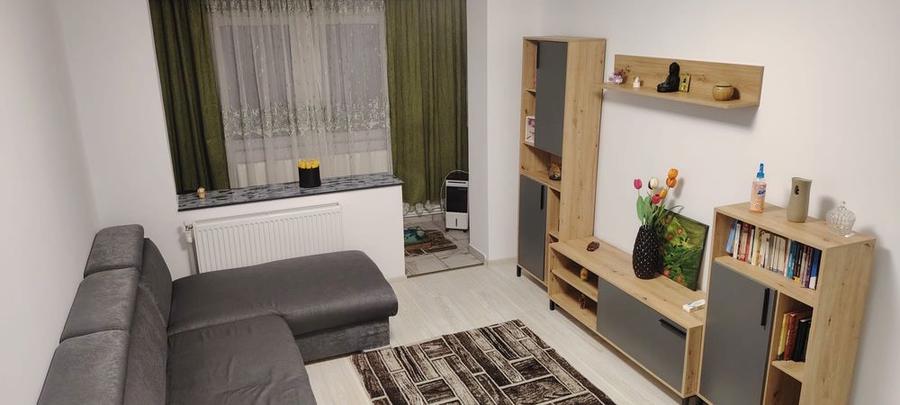 Apartament de inchiriat zona scoala 5 - 2