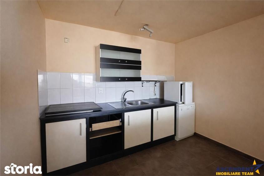 Film&3D!Proprietate cu potential:casa, atelier,domeniu de 2.700 mp: Sa - 3