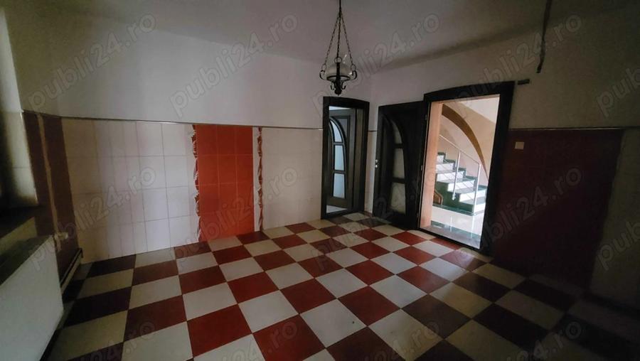 Imobil cu 3 case:C1 -3 nivele;C2-2nivele;C4-1 nivel;C3;C5;Piscina;Foisor - 2