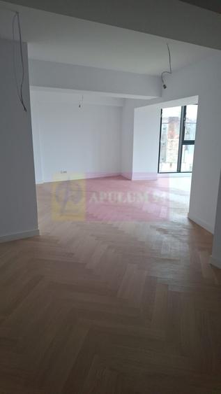 Vanzare apartament de 2 camere bd Unirii, bloc nou - 2